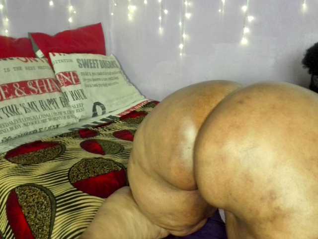Big-Ass-Wilma live cam on BongaCams