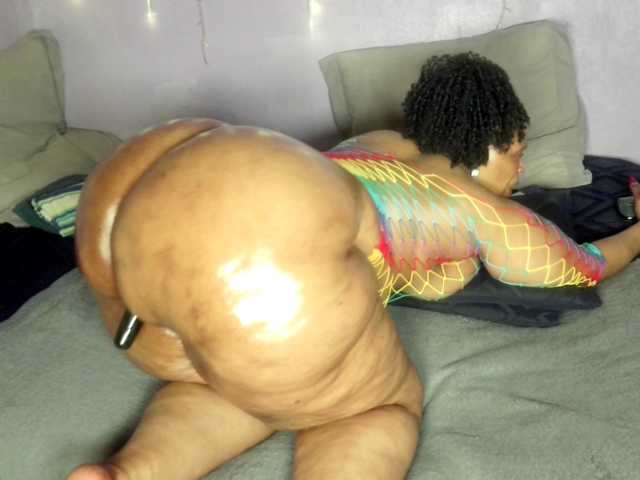 Big-Ass-Wilma live cam on BongaCams