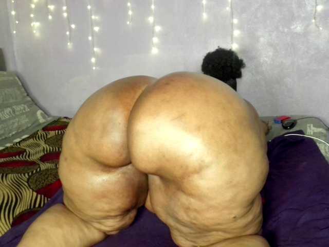 Big-Ass-Wilma, en vivo ahora en BongaCams