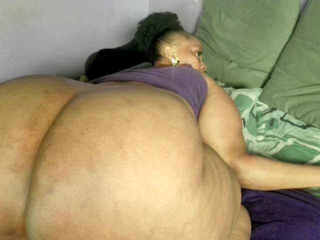 Big-Ass-Wilma webcam bongacams model stream image
