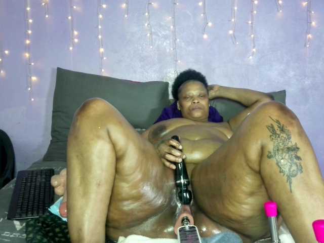 Big-Ass-Wilma live cam on BongaCams