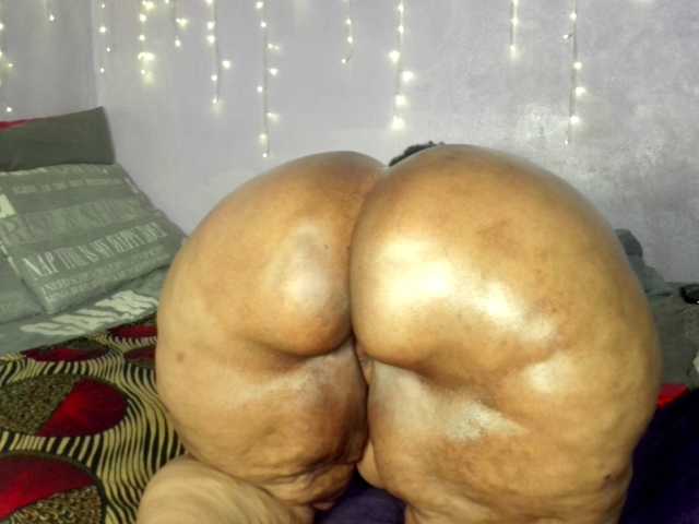 Big-Ass-Wilma live cam preview