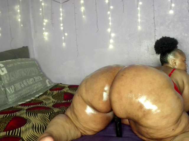 Big-Ass-Wilma, en vivo ahora en BongaCams