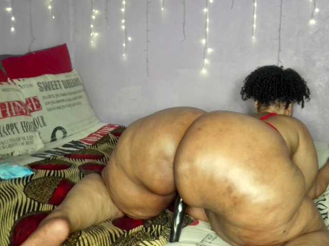 Big-Ass-Wilma live cam on BongaCams