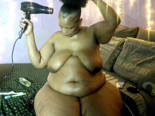 Big-Ass-Wilma live cam on BongaCams