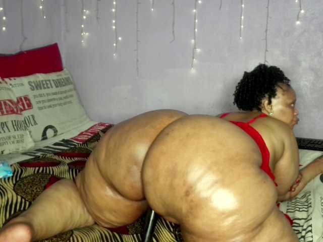 Big-Ass-Wilma live cam on BongaCams