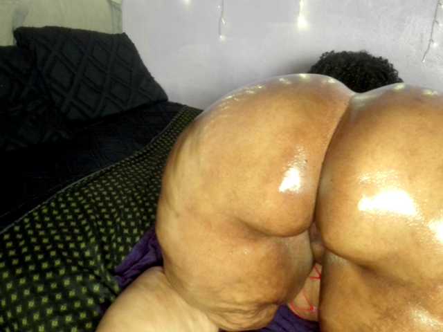 Big-Ass-Wilma webcam bongacams model stream image