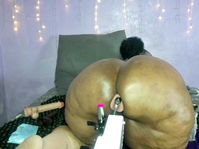 Big-Ass-Wilma live cam on BongaCams