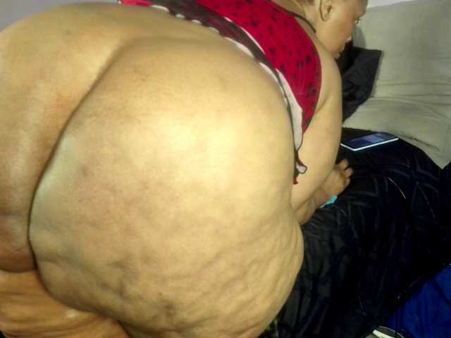 Big-Ass-Wilma live cam on BongaCams