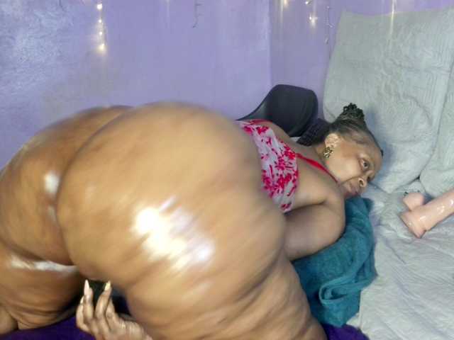 Big-Ass-Wilma live cam on BongaCams
