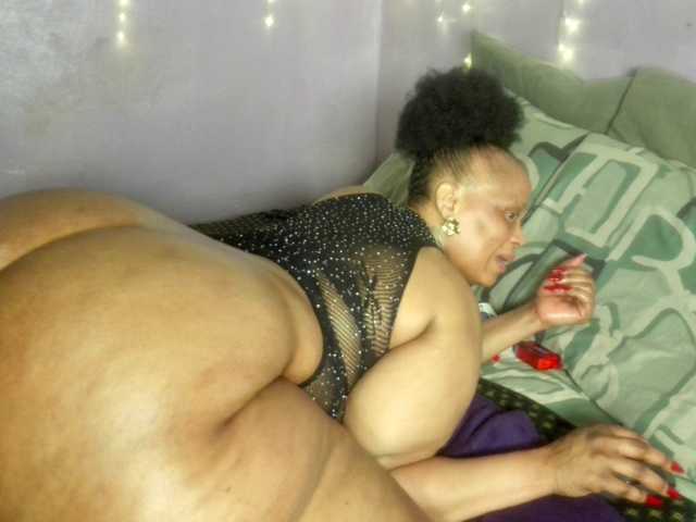 Big-Ass-Wilma live cam on BongaCams
