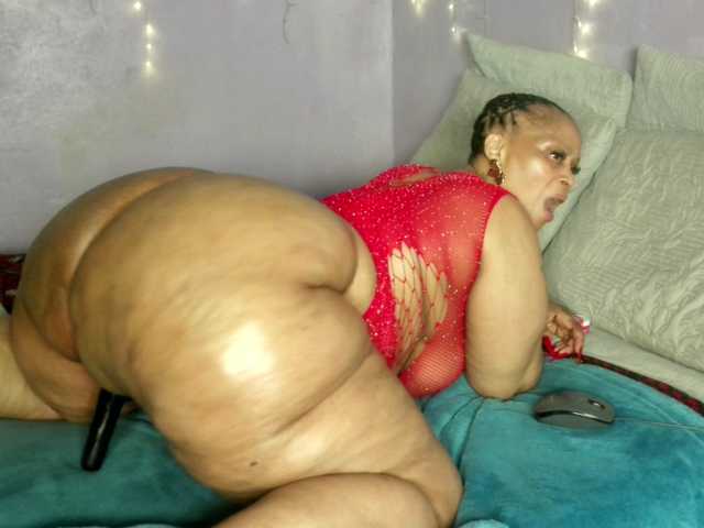 Big-Ass-Wilma live cam on BongaCams