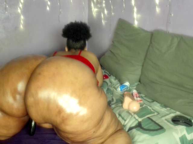 Big-Ass-Wilma live cam on BongaCams