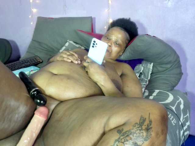 Big-Ass-Wilma live cam on BongaCams