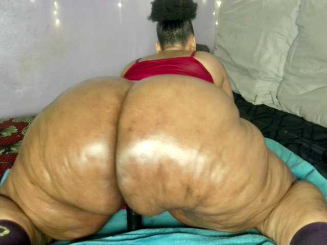 Big-Ass-Wilma live cam on BongaCams