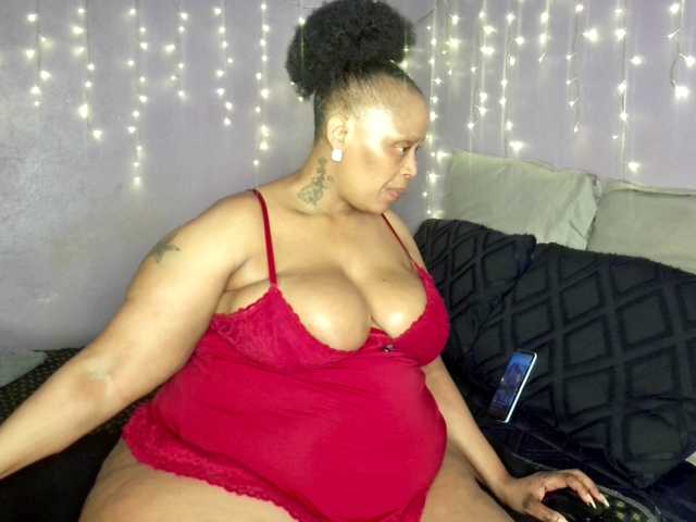 Big-Ass-Wilma live cam on BongaCams