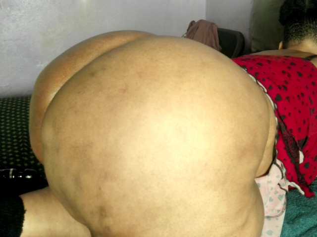 Big-Ass-Wilma live webcam show