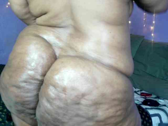 Big-Ass-Wilma webcam