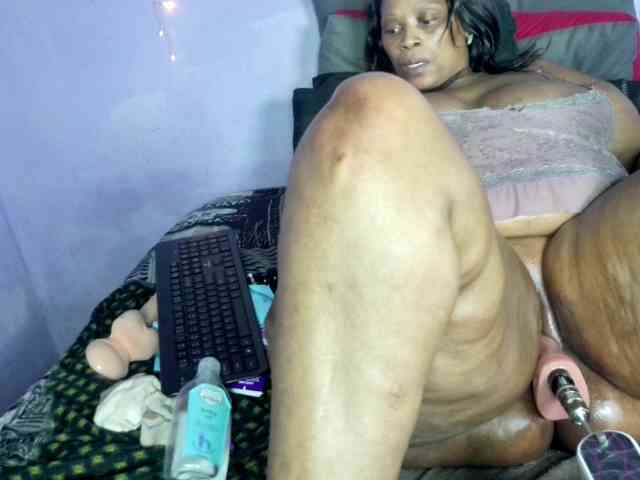 Big-Ass-Wilma webcam