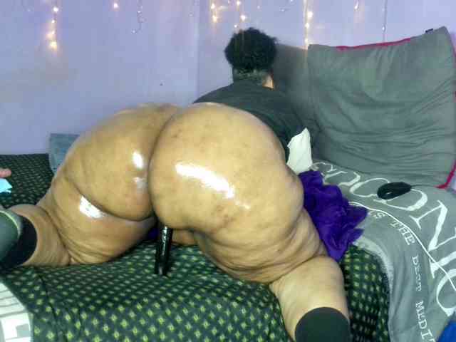 Big-Ass-Wilma webcam