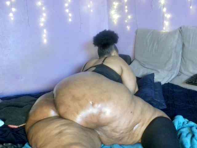 Big-Ass-Wilma webcam
