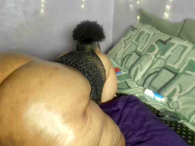 Big-Ass-Wilma webcam