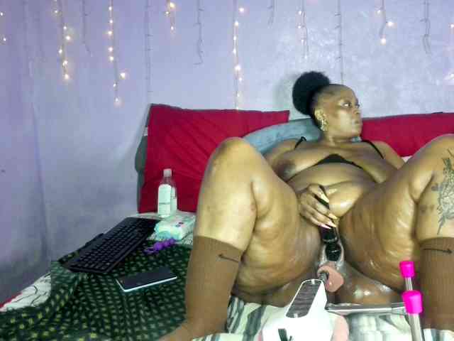 Big-Ass-Wilma webcam