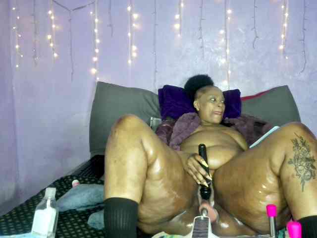 Big-Ass-Wilma webcam