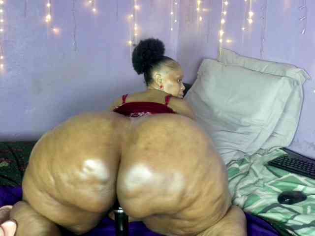 Big-Ass-Wilma webcam