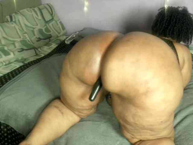 Big-Ass-Wilma webcam