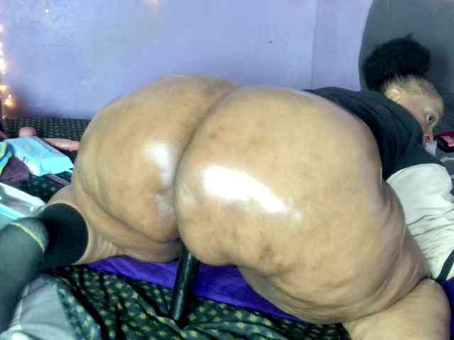 Big-Ass-Wilma webcam