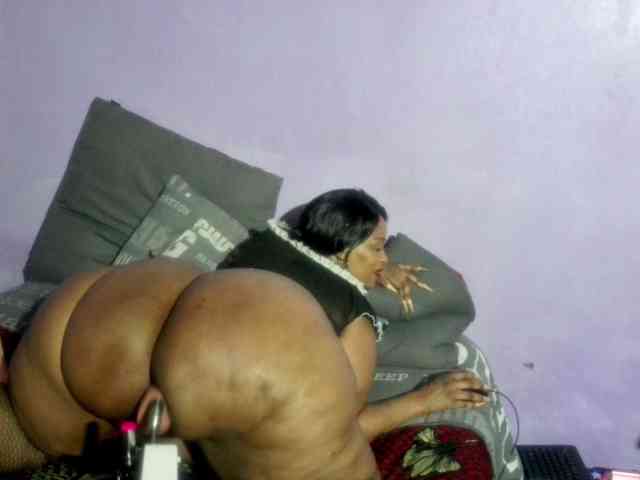 Big-Ass-Wilma webcam