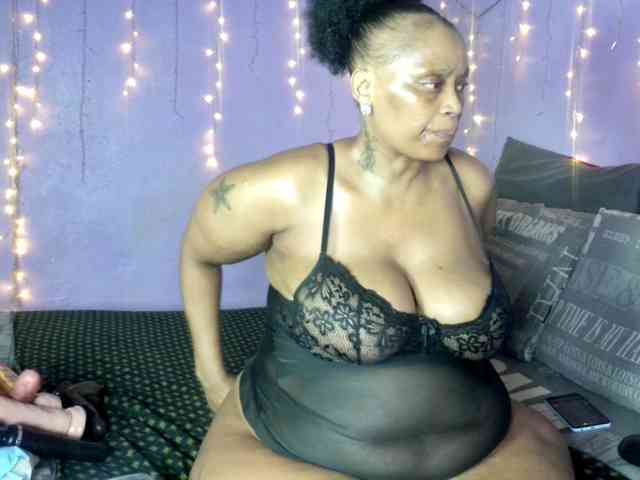 Big-Ass-Wilma webcam
