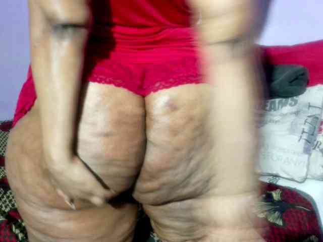 Big-Ass-Wilma webcam