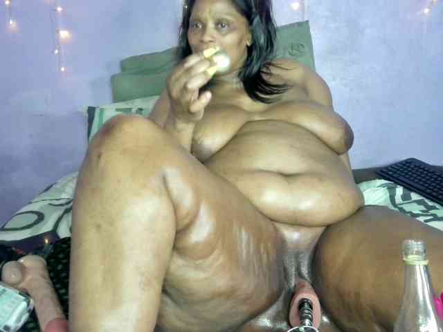 Big-Ass-Wilma webcam
