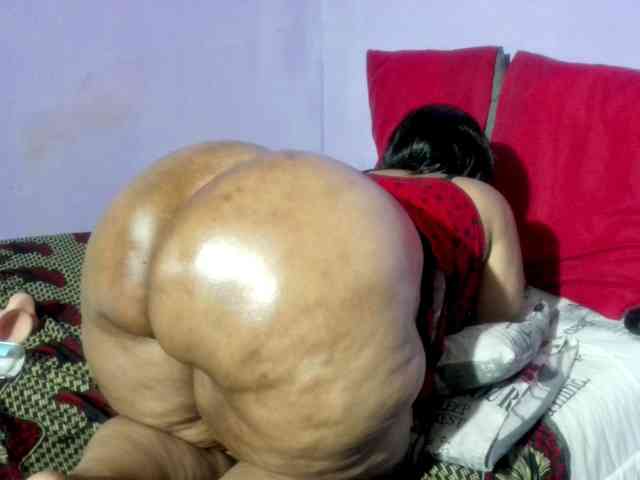 Big-Ass-Wilma webcam