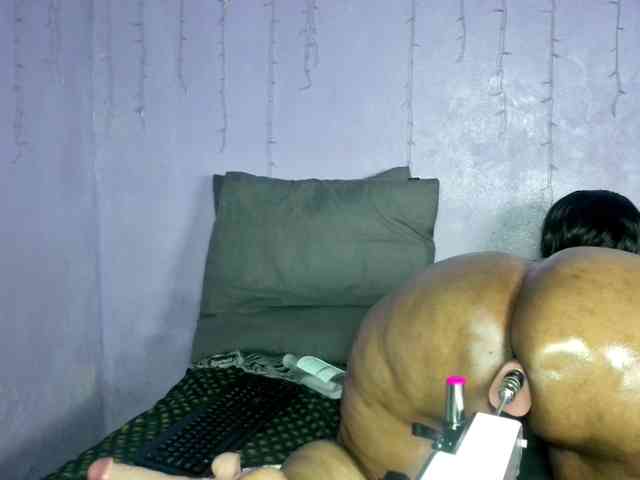 Big-Ass-Wilma webcam