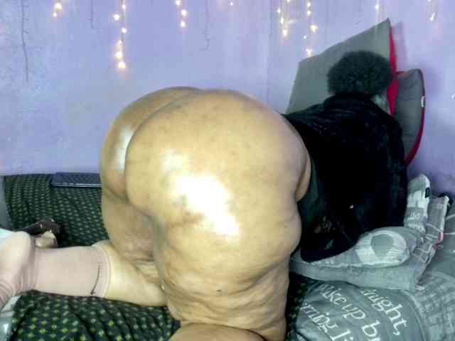 Big-Ass-Wilma webcam