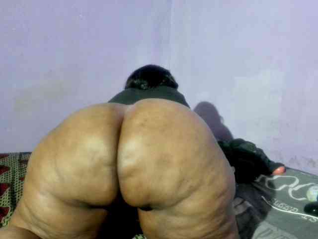 Big-Ass-Wilma webcam