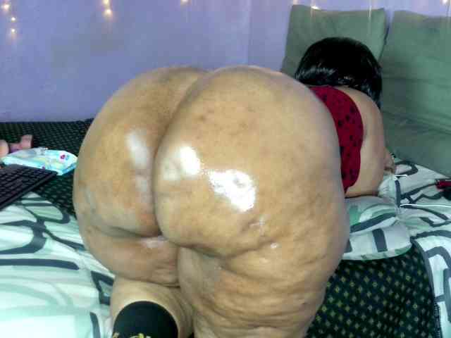 Big-Ass-Wilma webcam