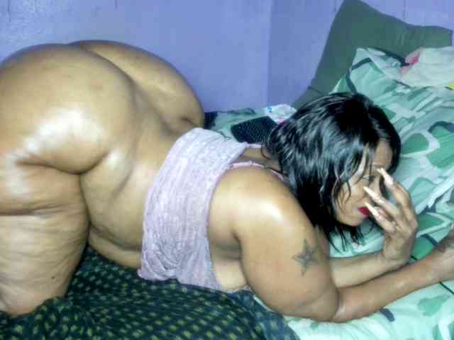 Big-Ass-Wilma webcam