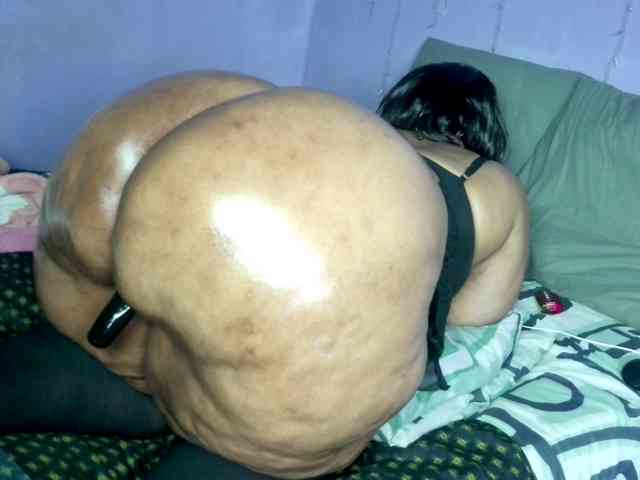 Big-Ass-Wilma webcam