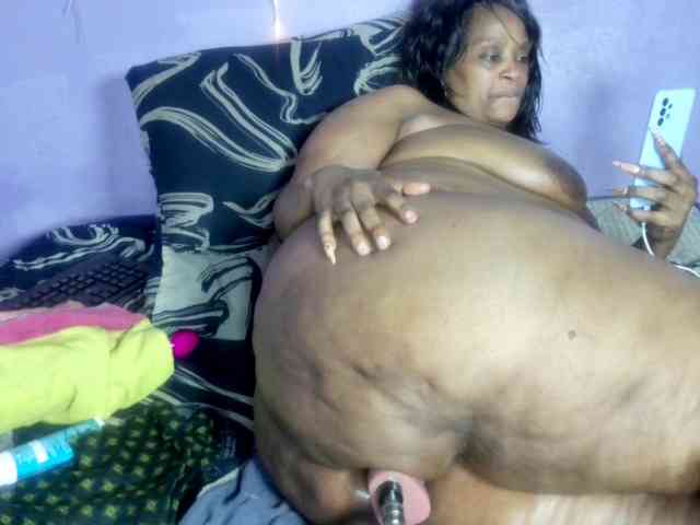 Big-Ass-Wilma webcam