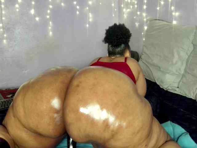 Big-Ass-Wilma webcam