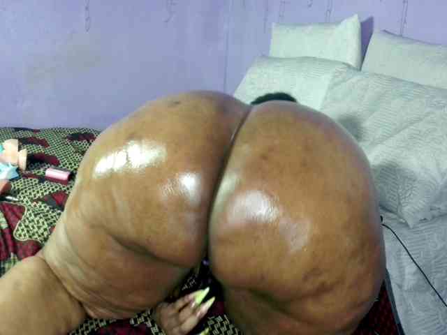 Big-Ass-Wilma webcam
