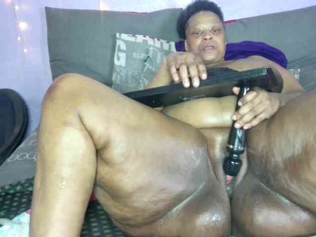 Big-Ass-Wilma webcam