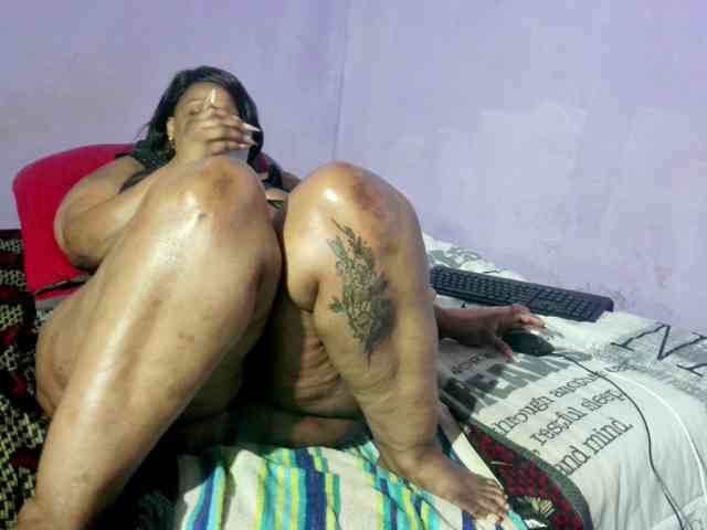 Big-Ass-Wilma webcam