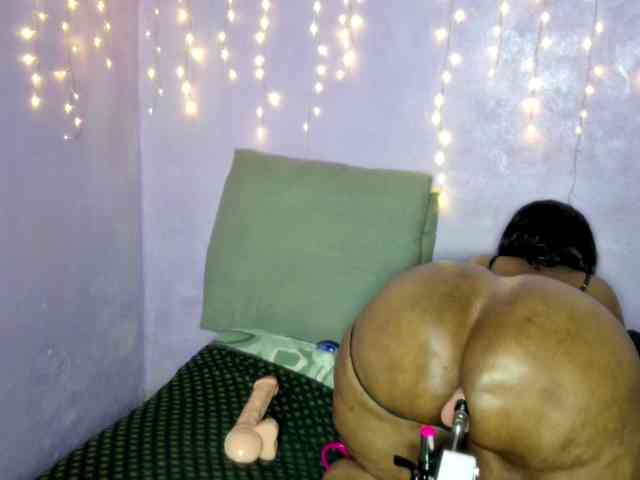 Big-Ass-Wilma webcam