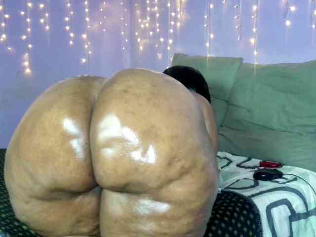 Big-Ass-Wilma webcam