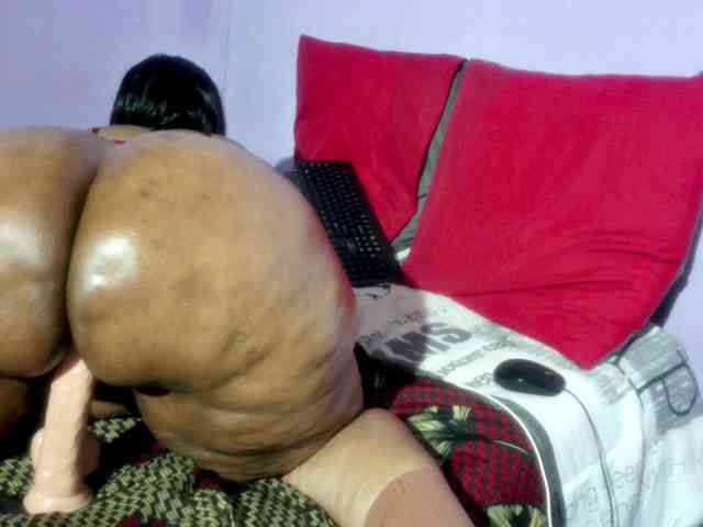 Big-Ass-Wilma webcam